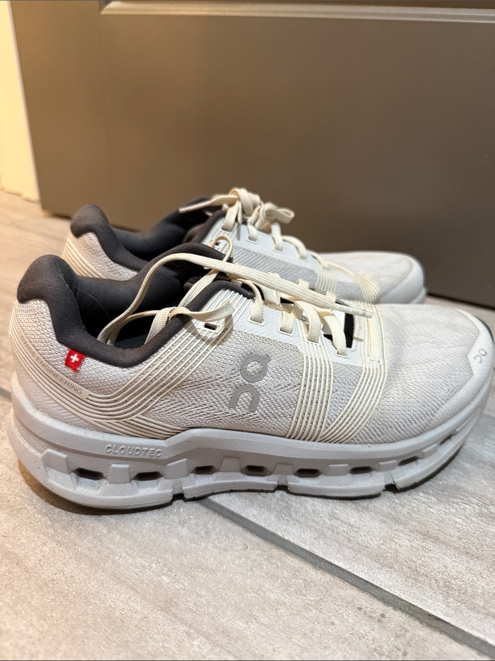 On Cloud On Running women's performance with Cloudtec